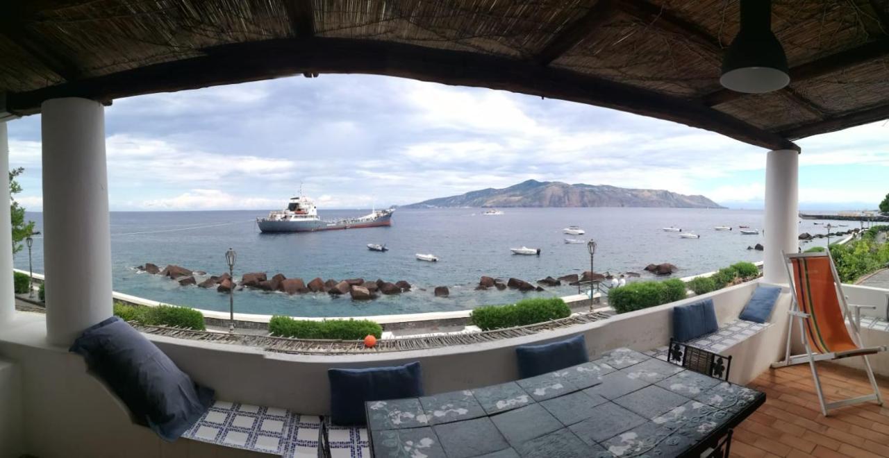 La Terrazza Sul Mare Lägenhet Santa Marina Salina Exteriör bild
